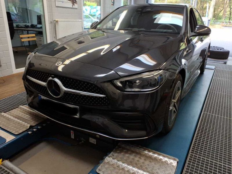 Mercedes-Benz C-Klasse C300e AMG Line