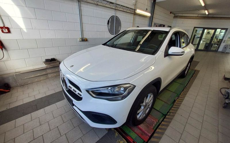 Mercedes-Benz GLA-Klasse GLA 200 d
