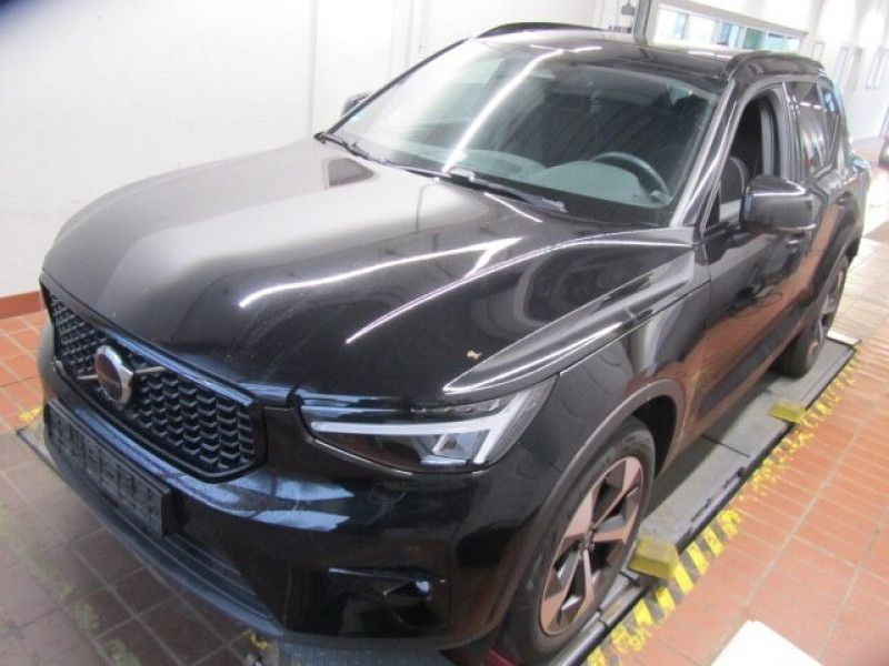Volvo XC40 2.0 B4 Mild-Hybrid Ultimate Dark AWD