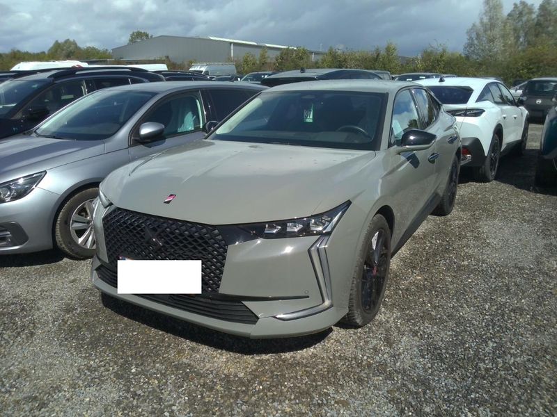 DS Automobiles DS4 1.6 E-Tense Hybrid Performance Line+