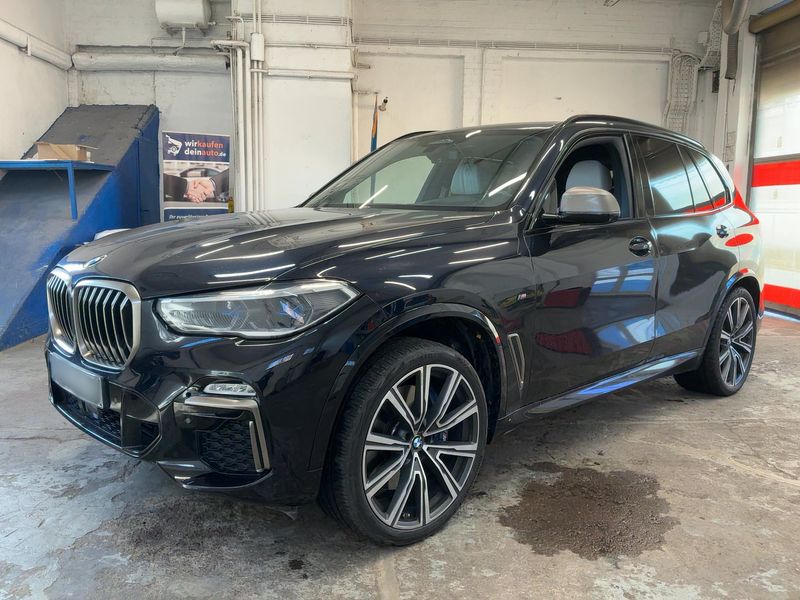 BMW X5 M50d