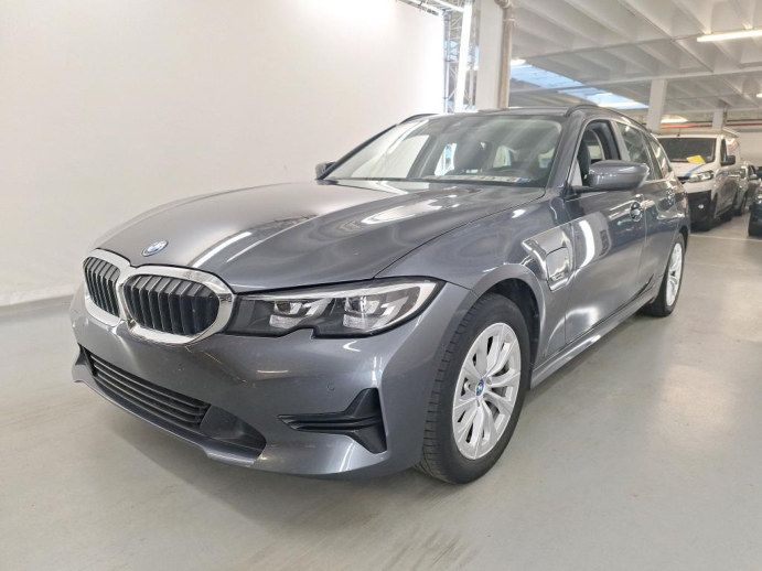 BMW 3 серия 320e Advantage