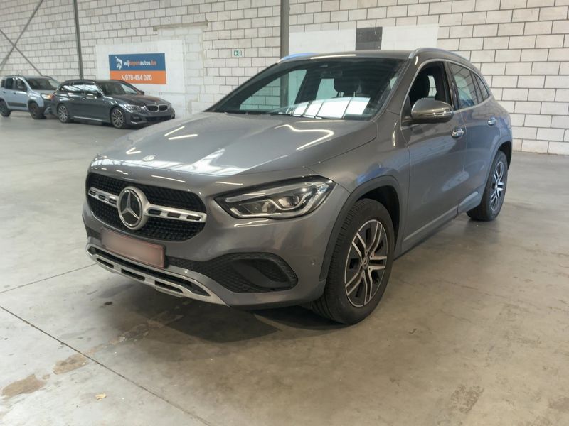Mercedes-Benz GLA-класс GLA 200 Progressive