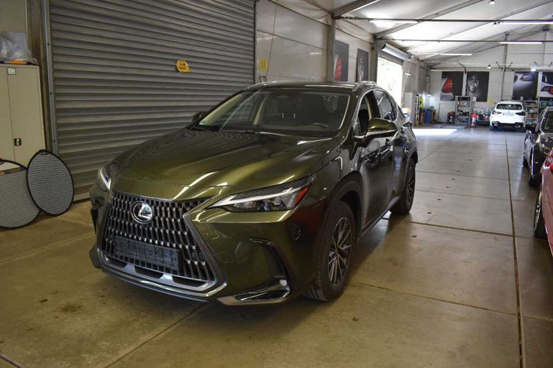Lexus NX-Serie NX 450h+ E-Four Business Line