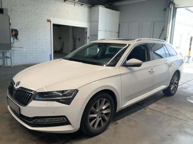 Škoda Superb 2.0 TDI Premium Edition