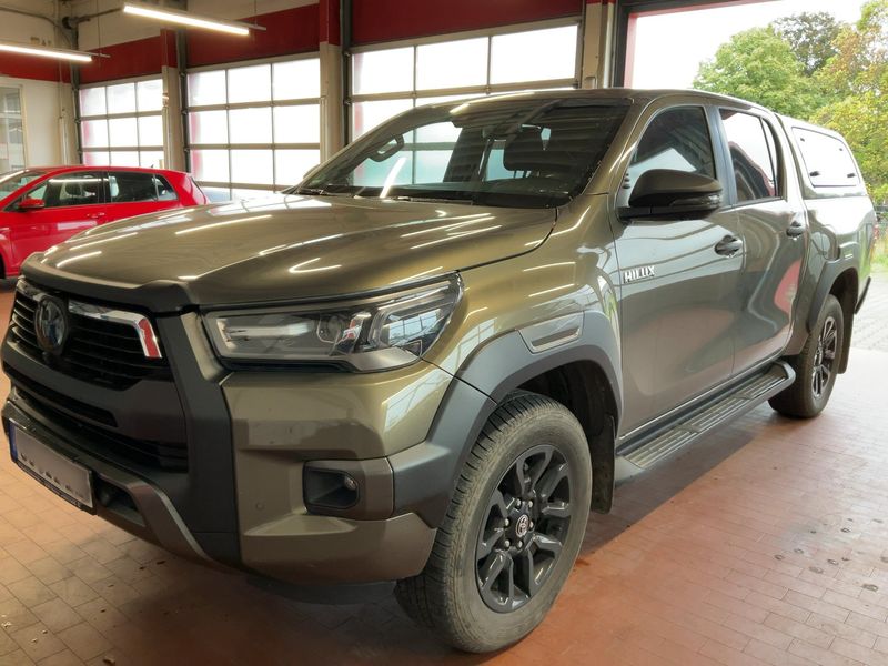 Toyota Hilux 2.8 D-4D Double Cab Invincible 4x4