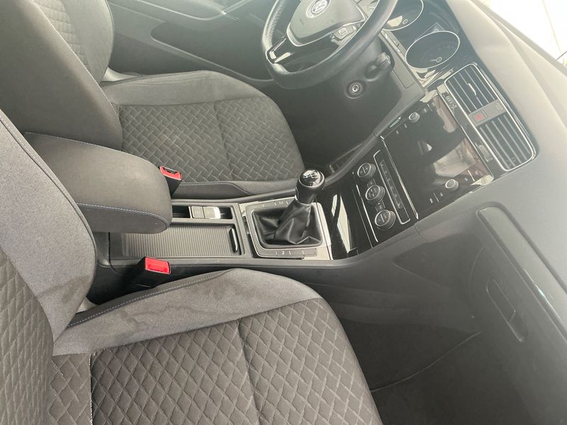 Volkswagen Golf VII 1.6 TDI Comfortline BlueMotion Tech