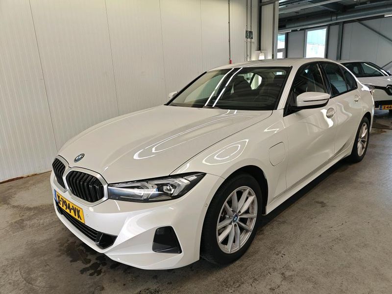 BMW 3 серия 320e