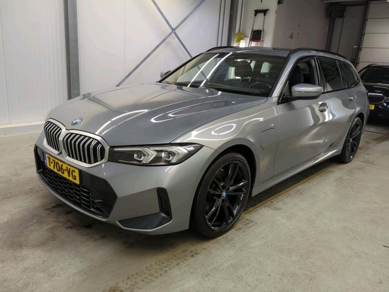 BMW 3 серия 320e