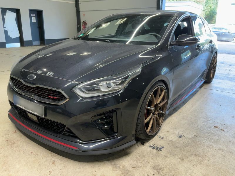 Kia pro_cee'd 1.6 Tgdi GT