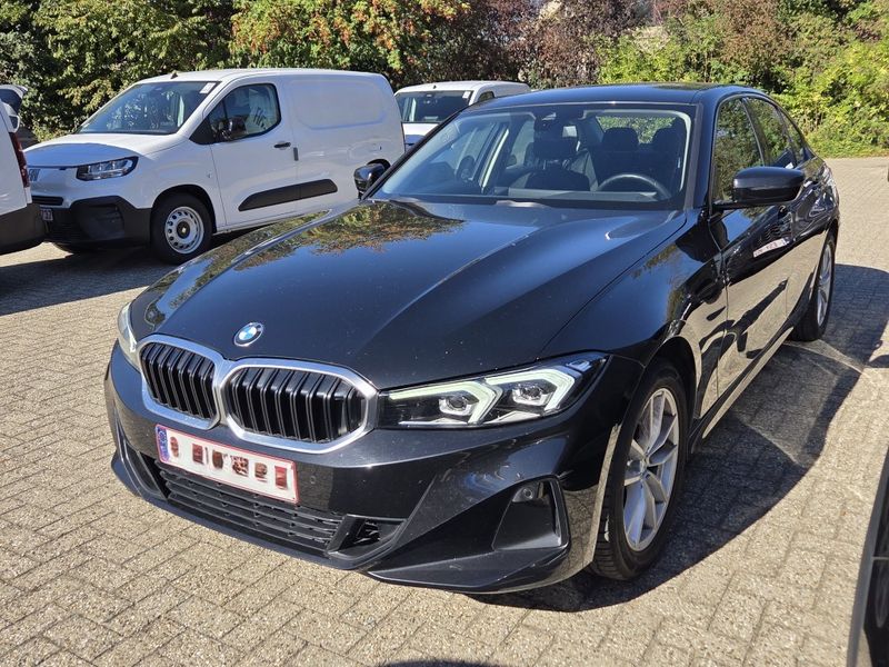 BMW 3 серия 318i