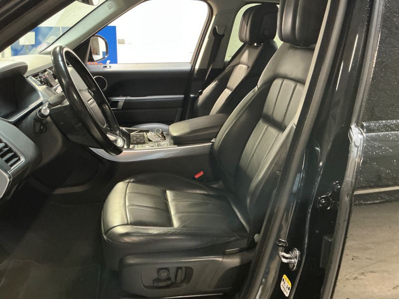 Land Rover Range Rover Sport 2.0 Hybrid SE