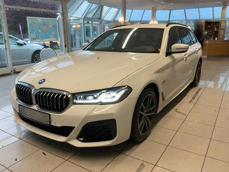 BMW 5 серия 530e