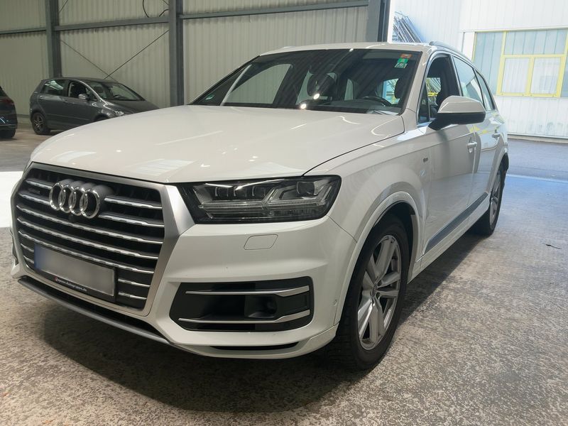 Audi Q7 50 TDI quattro