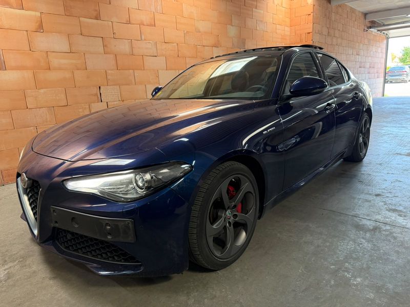 Alfa Romeo Giulia 2.2 Jtdm Rosso Edizione