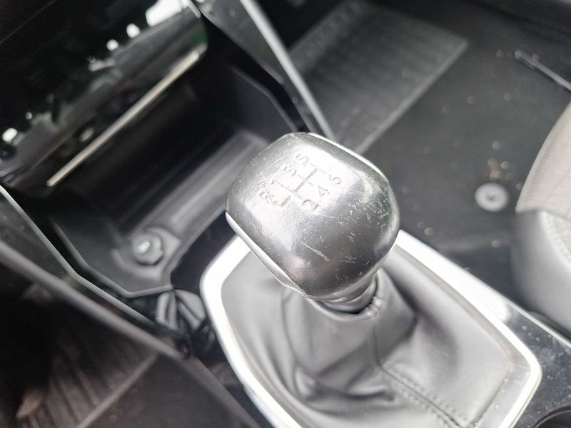 Peugeot 208 1.5 Blue-HDi Allure Auto-Ecole
