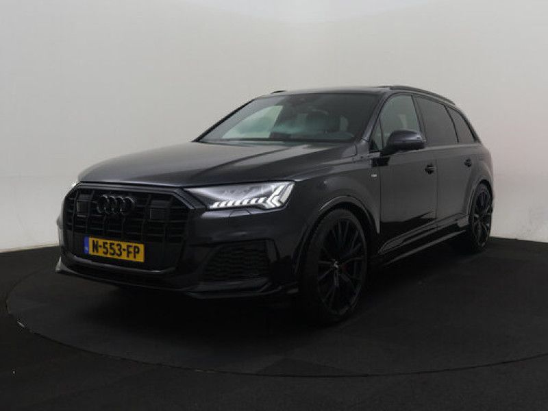 Audi Q7 55 TFSIe quattro S line