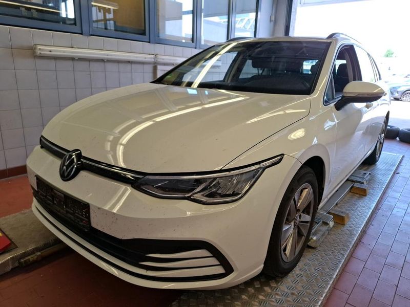 Volkswagen Golf VIII 1.5 eTSI ACT Life
