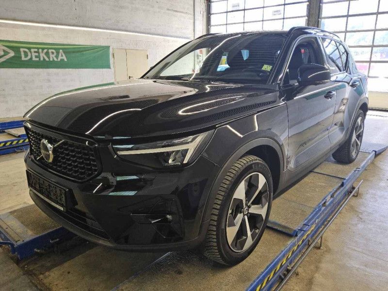 Volvo XC40 2.0 B4 Mild-Hybrid Plus Dark 2WD