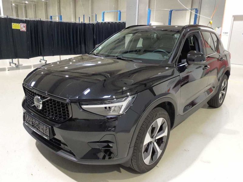 Volvo XC40 2.0 B4 Mild-Hybrid Plus Dark 2WD