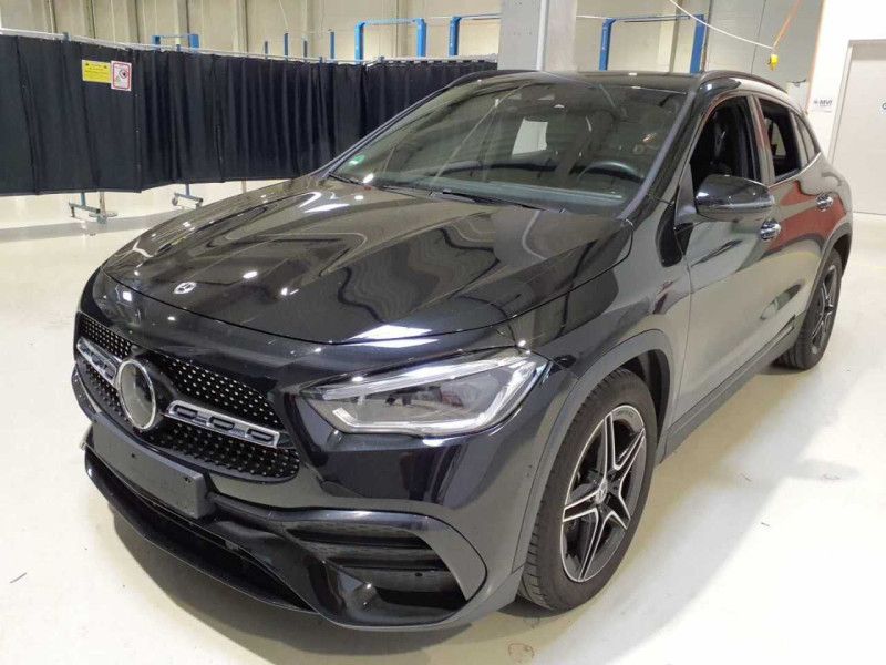 Mercedes-Benz GLA-класс GLA 200 AMG Line