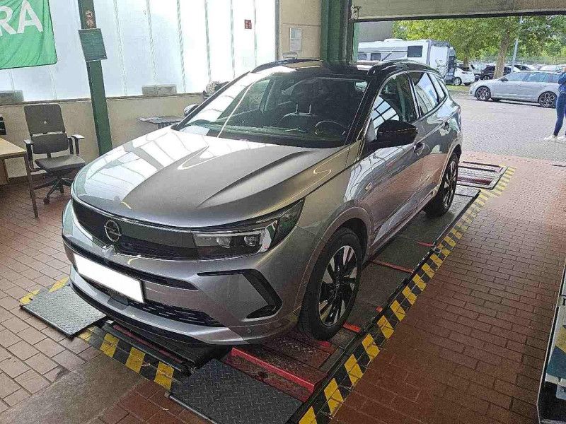 Opel Grandland X 1.2 Turbo Elegance