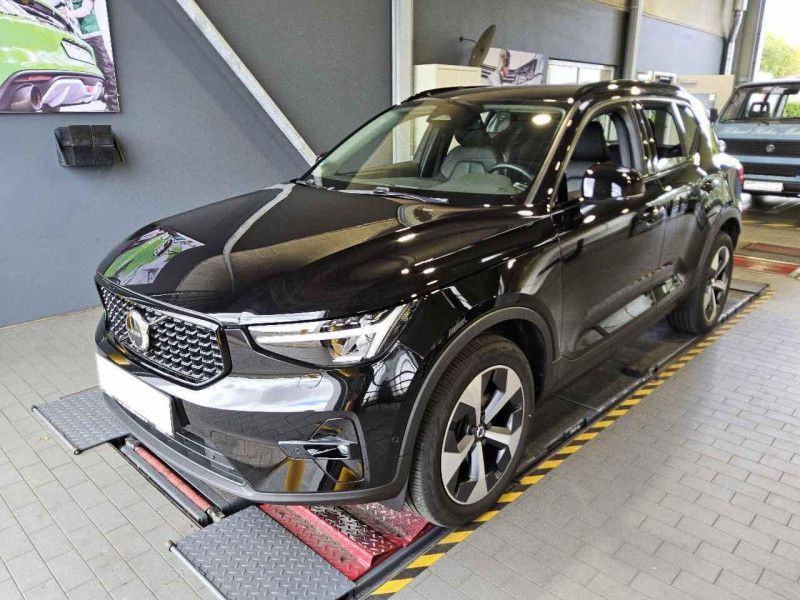 Volvo XC40 2.0 B4 Mild-Hybrid Plus Dark 2WD