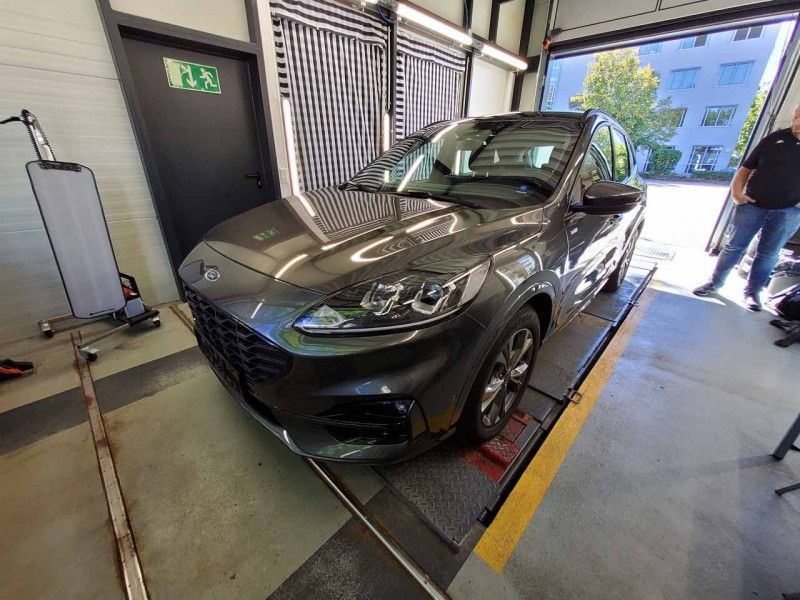 Ford Kuga 2.5 Hybrid ST-Line