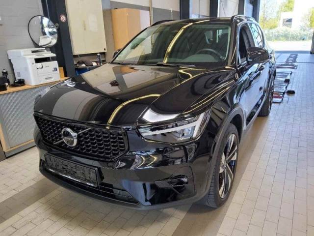 Volvo XC40 2.0 B4 Mild-Hybrid Ultra Dark 2WD