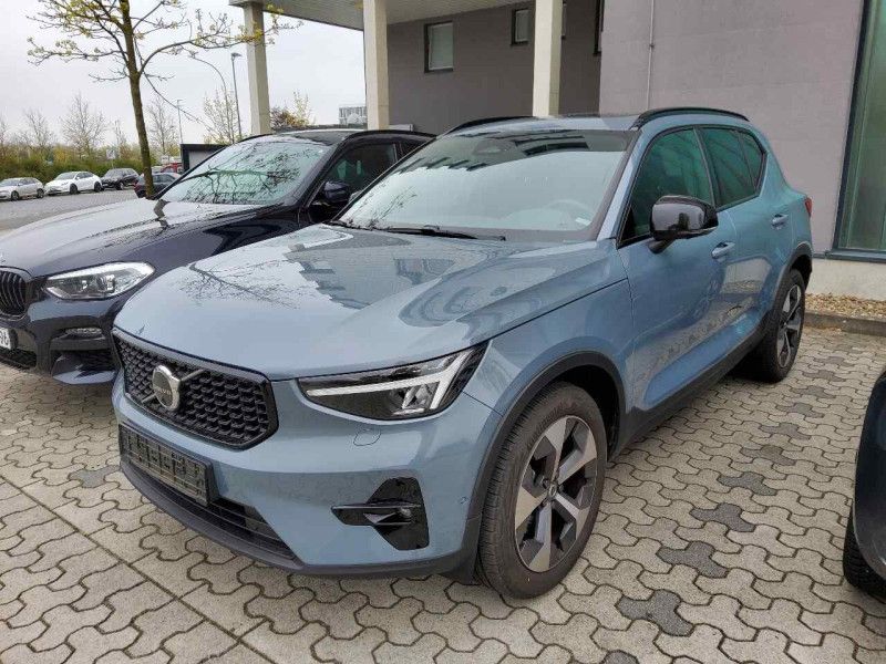Volvo XC40 2.0 B4 Mild-Hybrid Ultimate Dark AWD