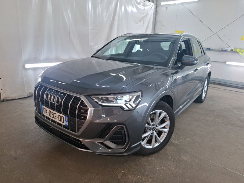 Audi Q3 45 TFSIe S line