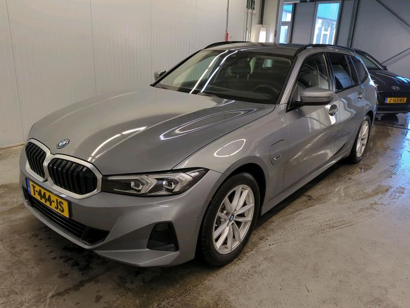 BMW 3 серия 320e