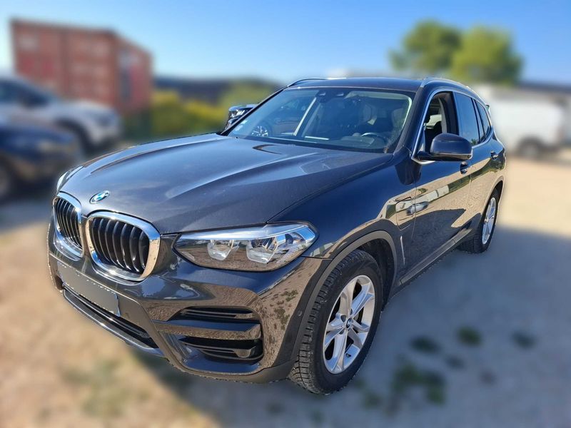 BMW X3 xDrive 30e Business Design