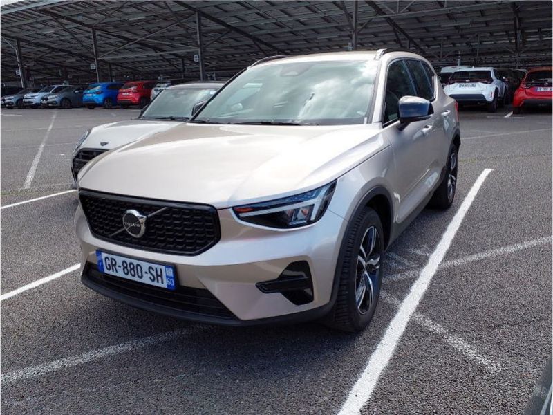 Volvo XC40 2.0 B4 Mild-Hybrid R Design 2WD
