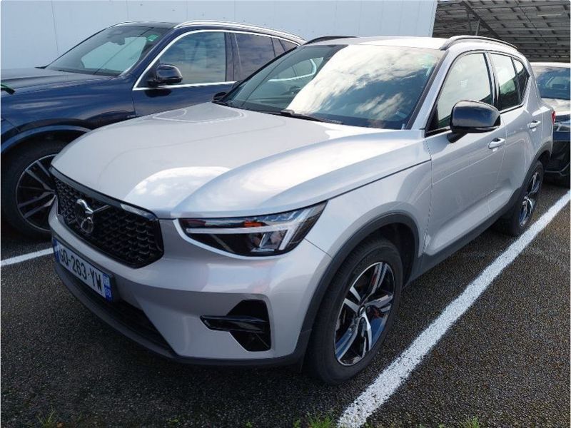 Volvo XC40 2.0 B4 Mild-Hybrid R Design 2WD