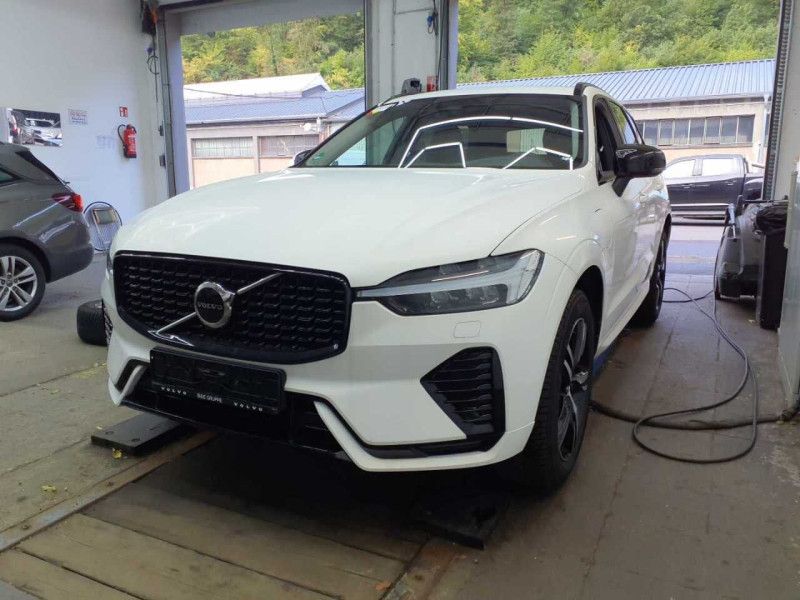 Volvo XC60 2.0 T6 Twin Engine Recharge Plug-in Hybrid R Design AWD