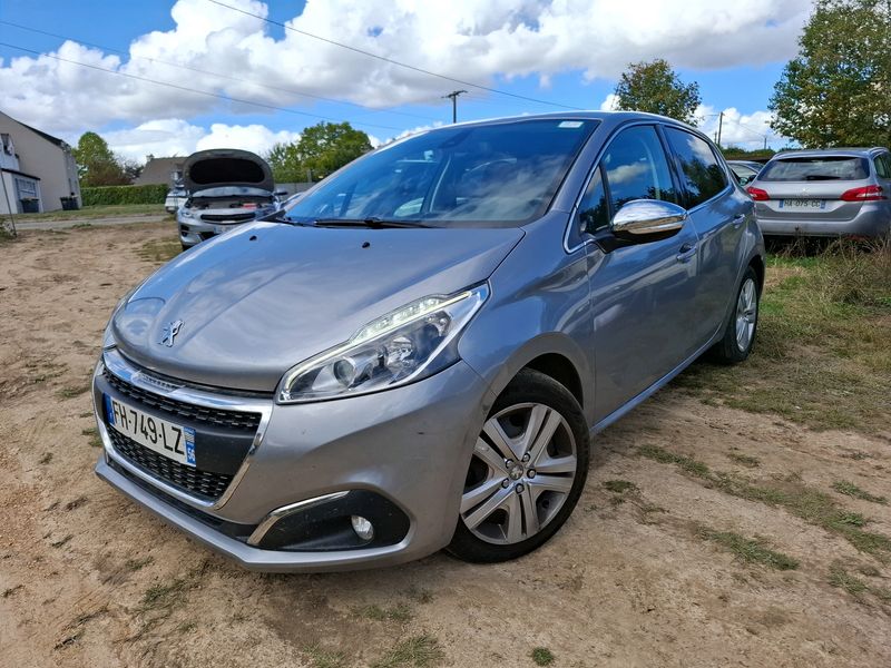 Peugeot 208 1.2 PureTech Allure Business