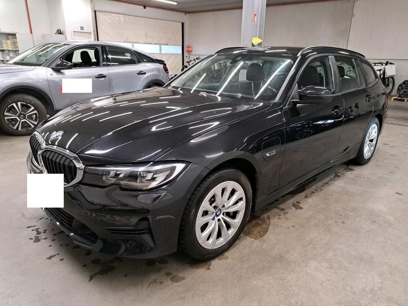 BMW 3 серия 330e Advantage