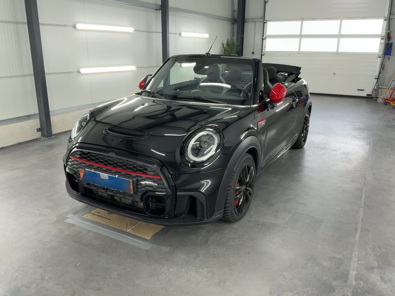 MINI Cabrio John Cooper Works
