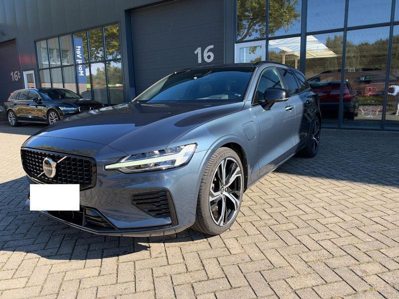 Volvo V60 2.0 T6 Recharge Plug-in Hybrid Plus Dark AWD