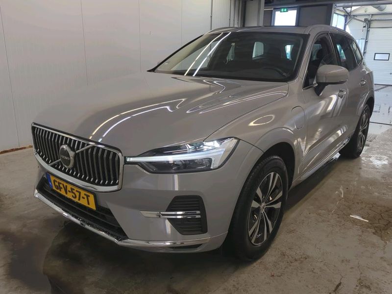 Volvo XC60 2.0 T6 Recharge Plug-in Hybrid Essential AWD