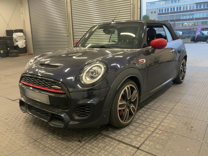 MINI Cabrio John Cooper Works