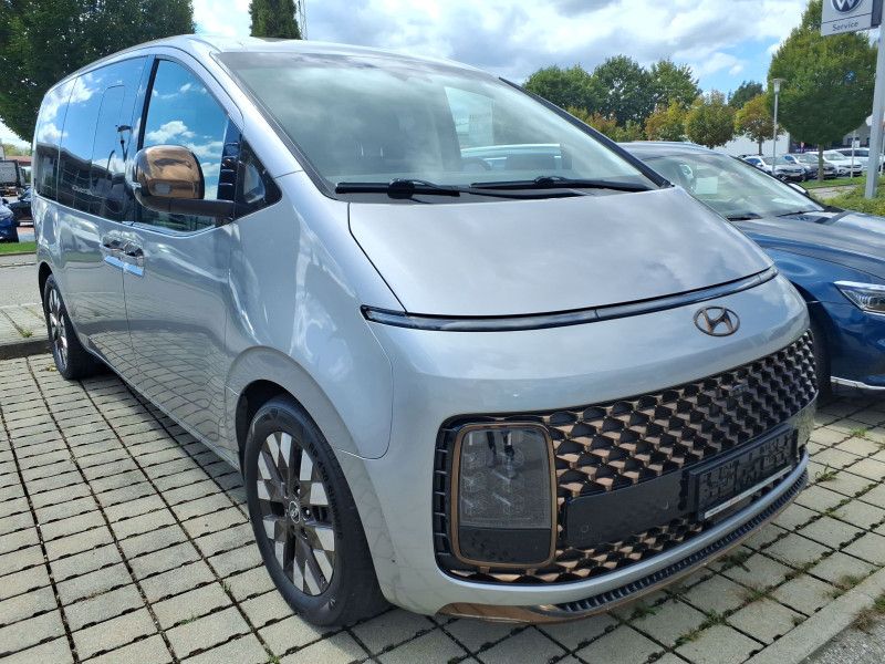 Hyundai Staria 2.2 CRDi Signature 4WD