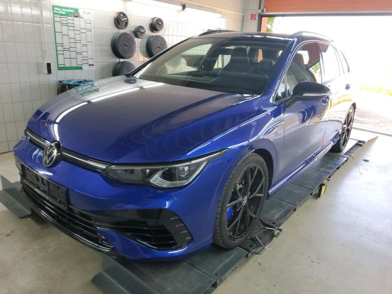 Volkswagen Golf VIII 2.0 TSI R 4Motion