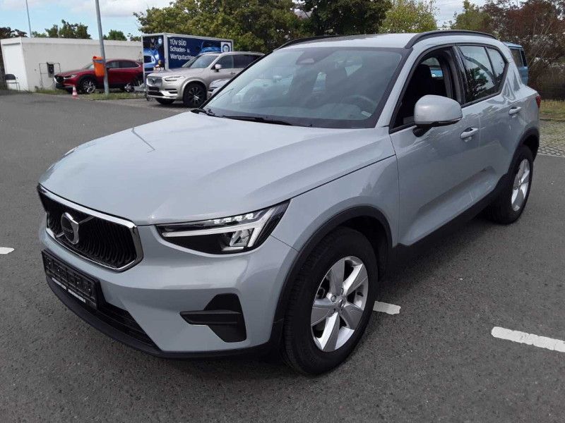 Volvo XC40 2.0 B3 Mild-Hybrid Essential 2WD