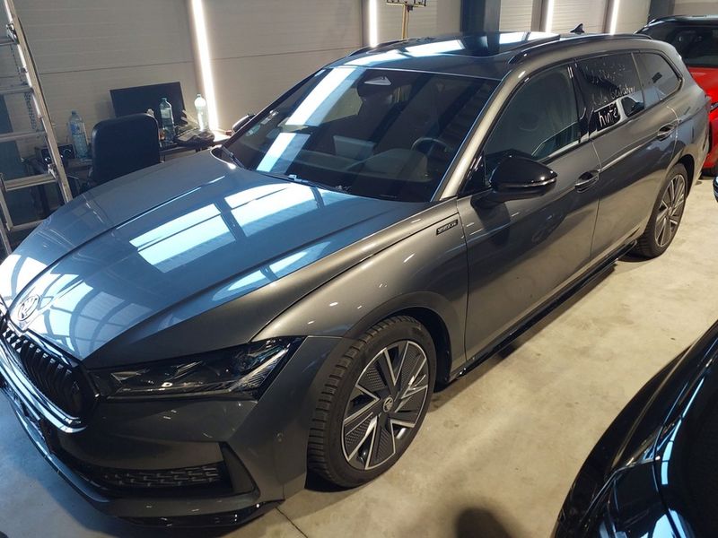 Škoda Superb 2.0 TDI Sportline