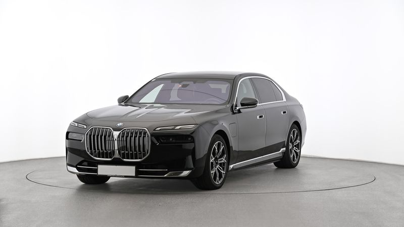 BMW 7 серия 750e xDrive