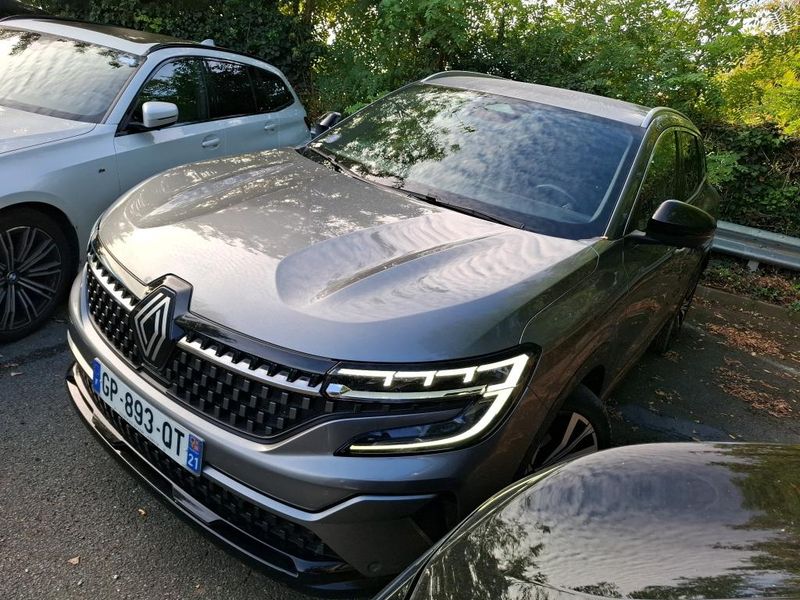 Renault Austral 1.2 Hybrid E-Tech Iconic