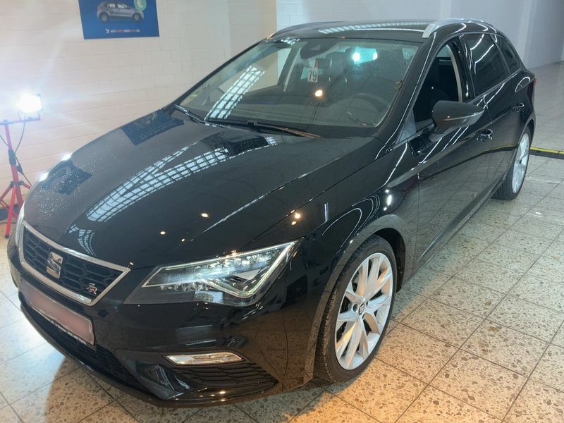 SEAT Leon 1.5 TSI ACT FR Black Matt Edition