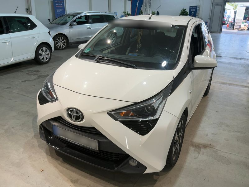 Toyota Aygo 1.0 x-play Team D